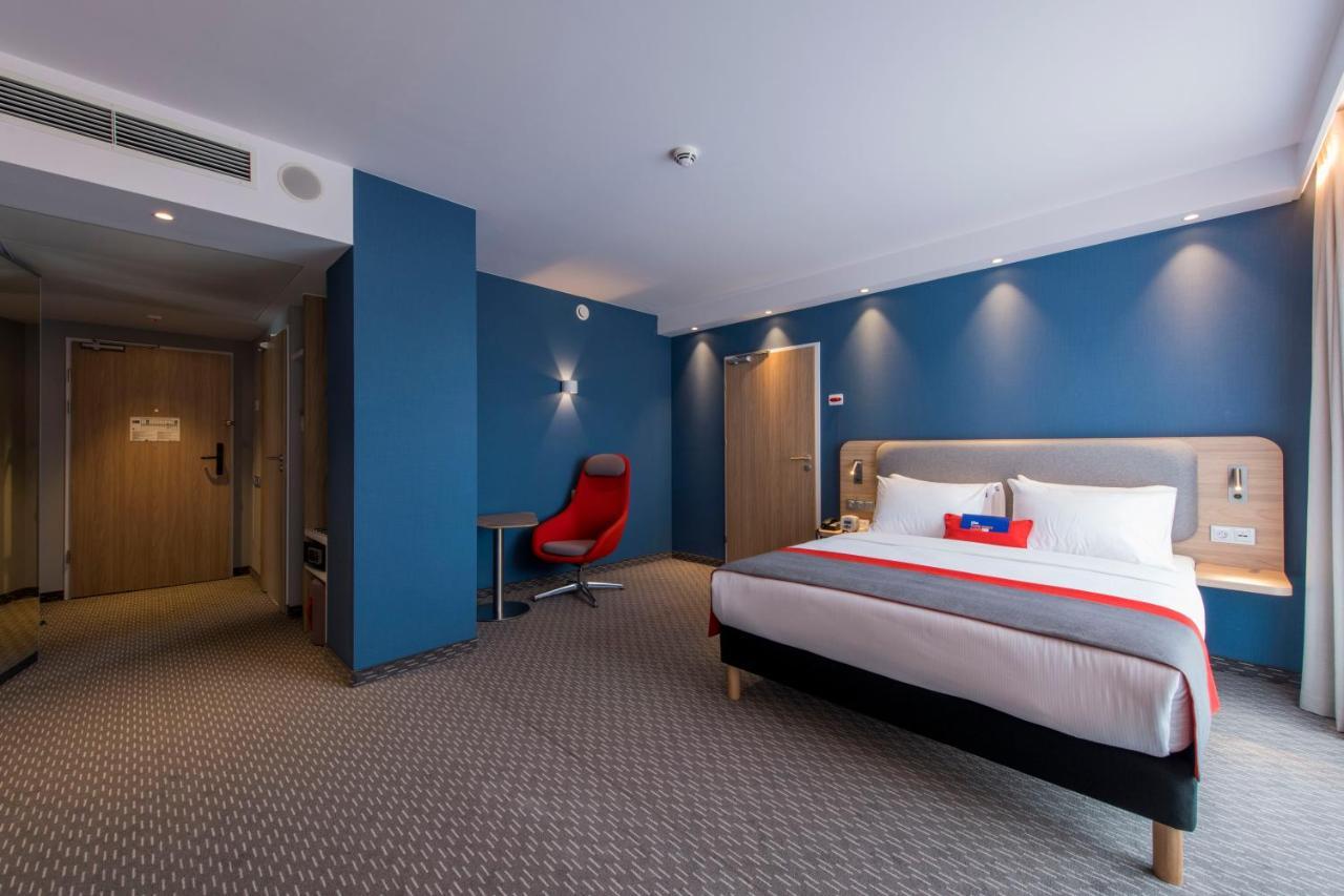 Standard Double Room Mobility Access