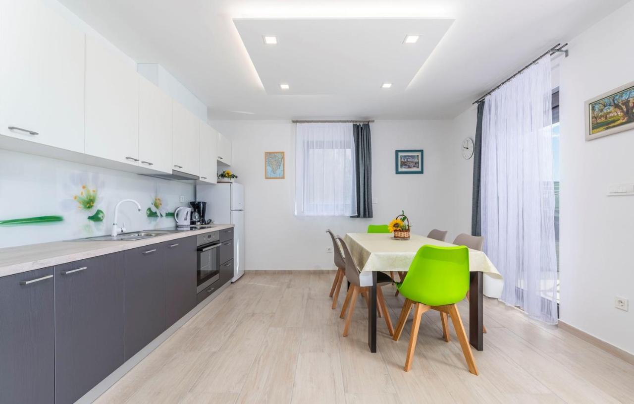 Appartamento con 2 Camere da Letto