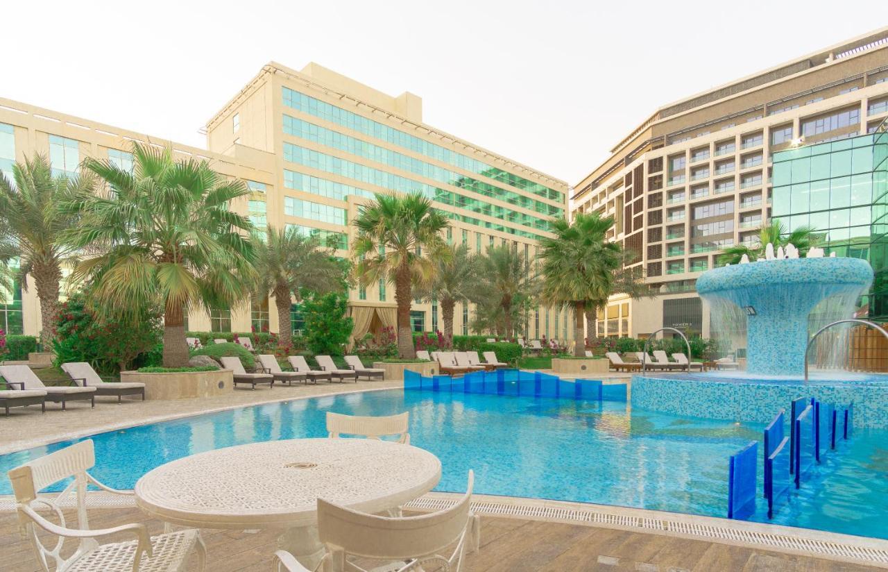 Camera King con Vista Piscina - Navetta Gratuita per Terminal 1 e 3 dell'Aeroporto Internazionale di Dubai