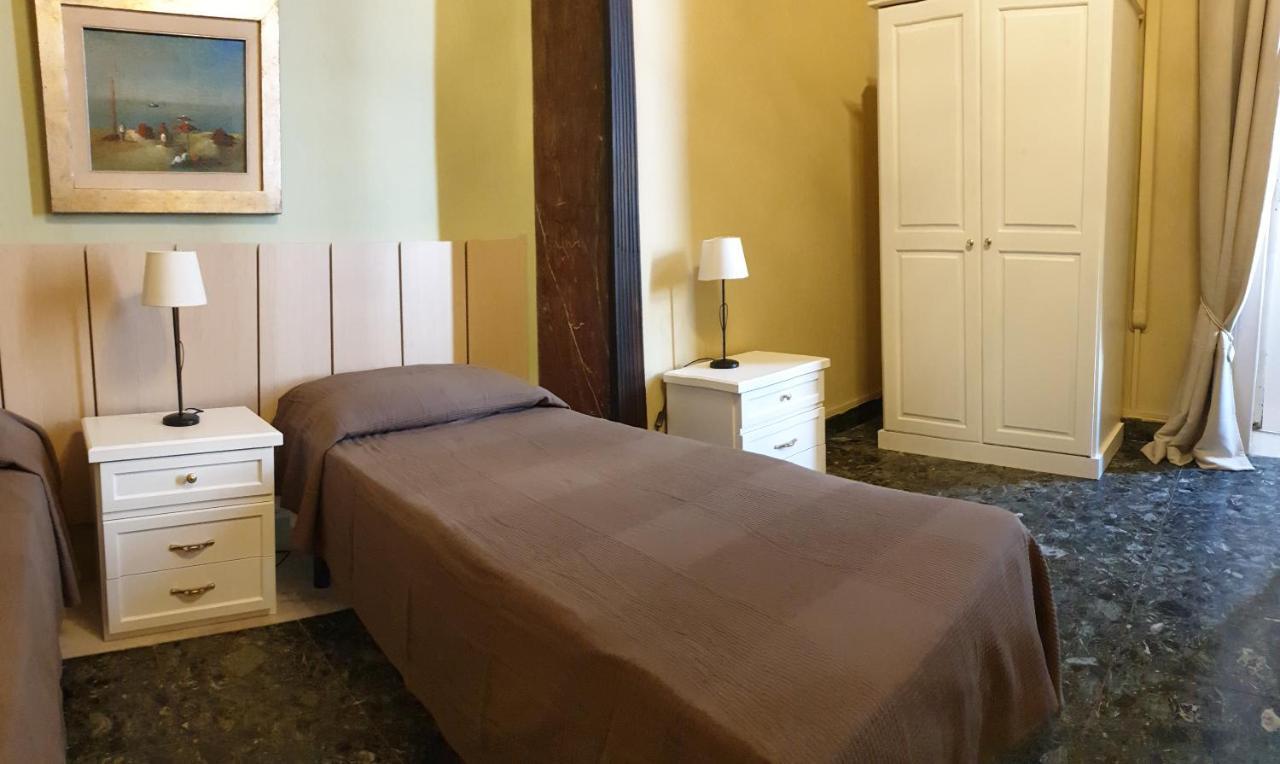 Large Double or Twin Room