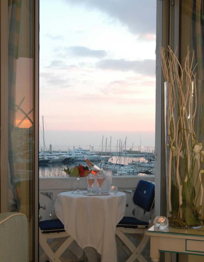 Camera Matrimoniale Classic con Vista Mare