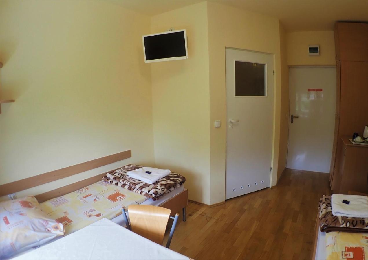 Double Room Private Bathroom