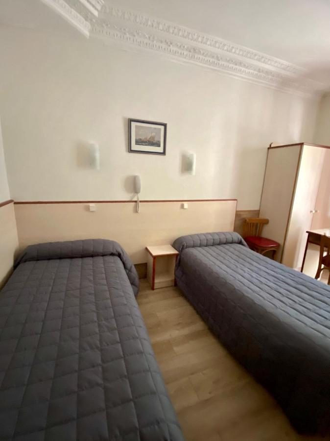 Camera Doppia con Letti Singoli