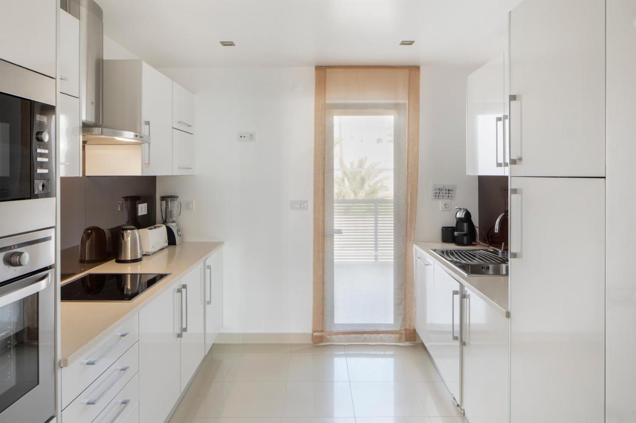 Three-Bedroom Apartment Rooftop Terrace