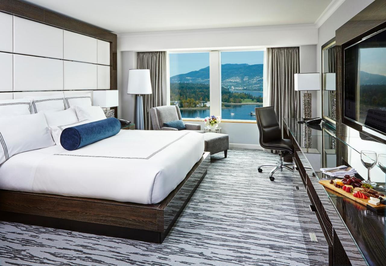 Pacific Club Deluxe Harbour King Room