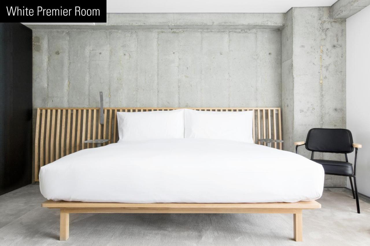 White Premier Room