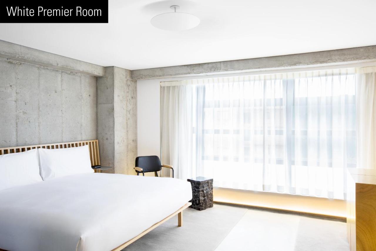 White Premier Room