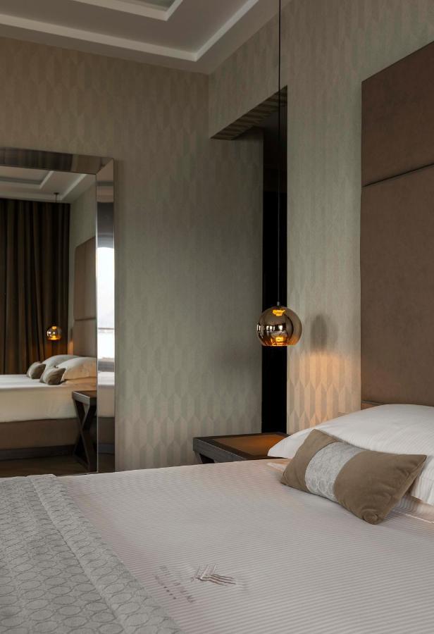 Junior Suite Angolare con Vista Lago