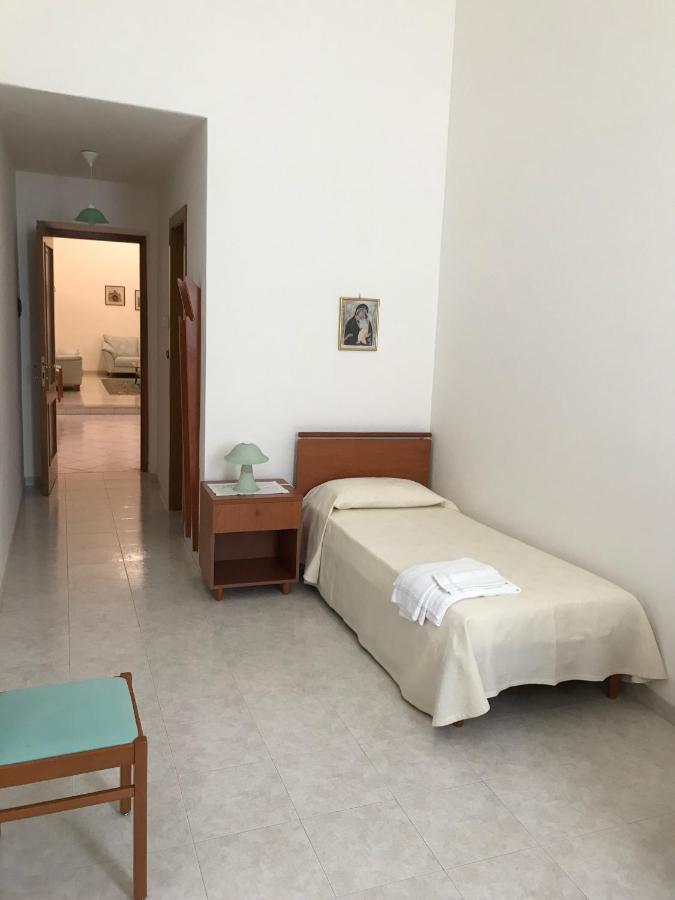 Camera Singola con Bagno Privato