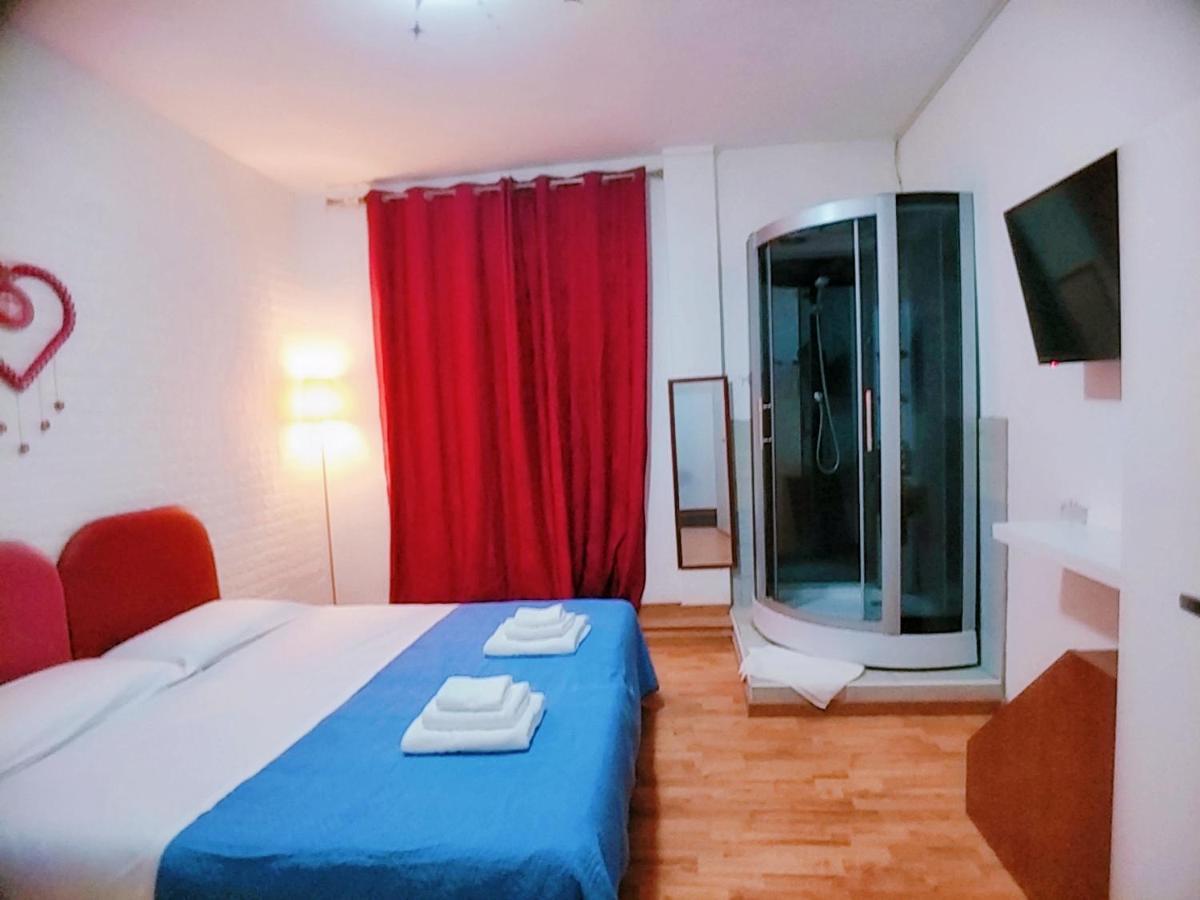 Double Room Private External Bathroom