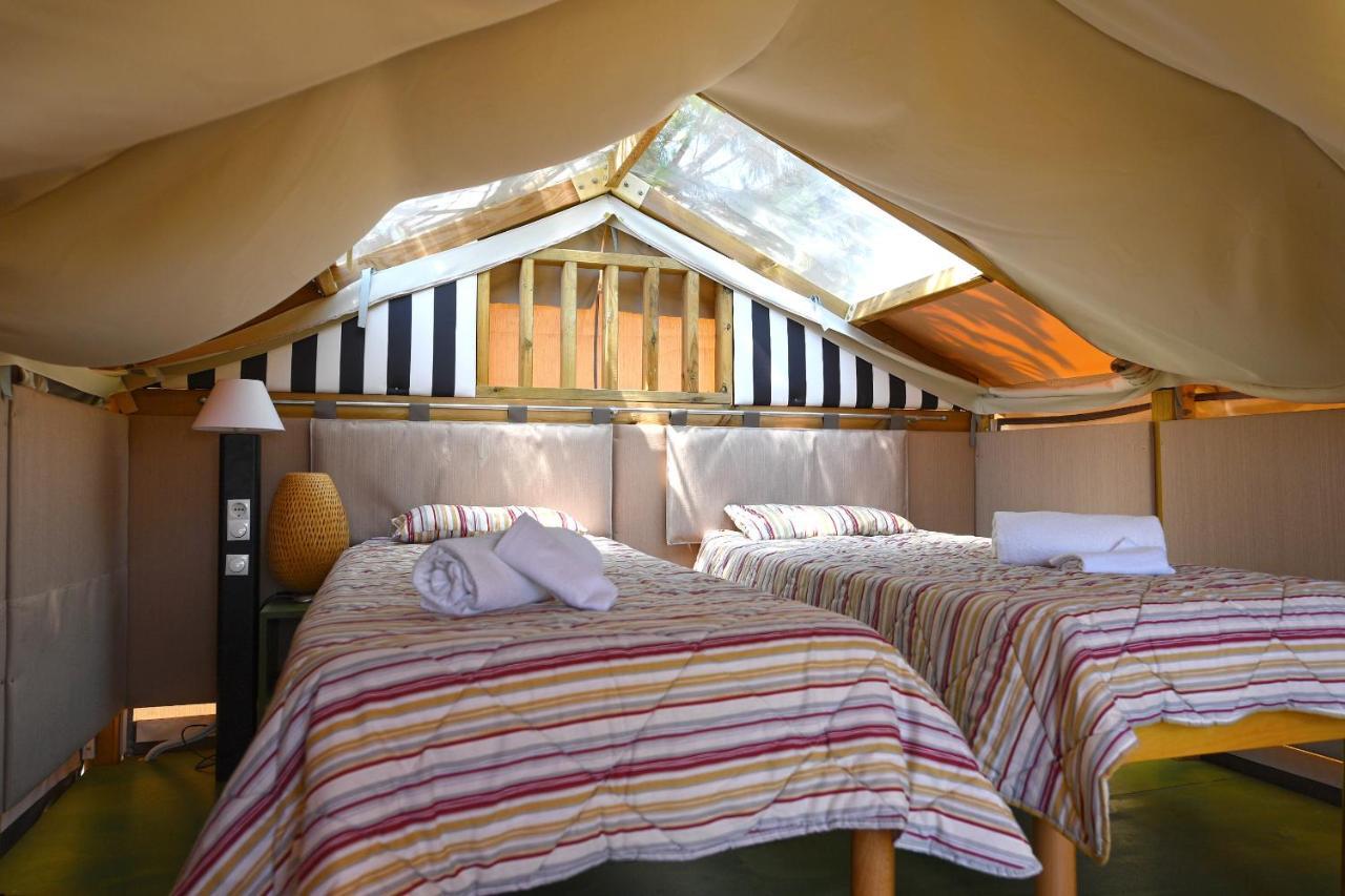 Tent,1061971534:JPEG