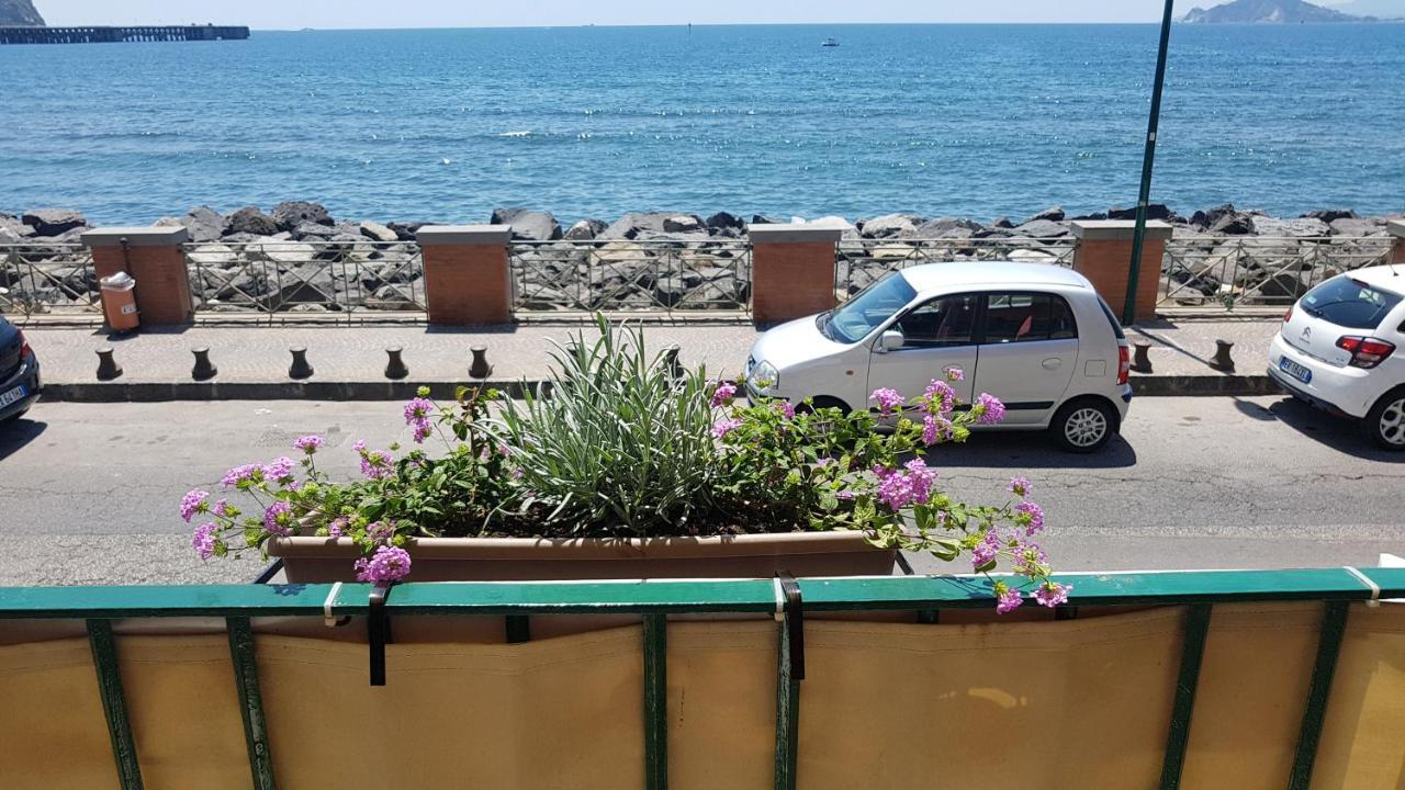 Camera Matrimoniale Deluxe con Vista Mare Laterale