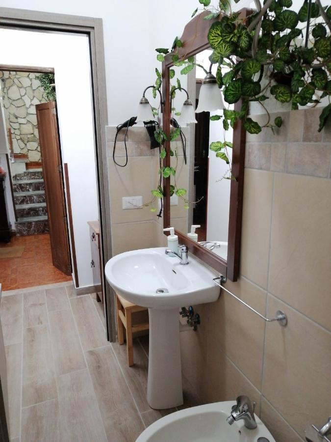 Camera Matrimoniale con Bagno Privato Esterno