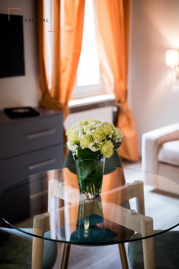 Carlina APT-10