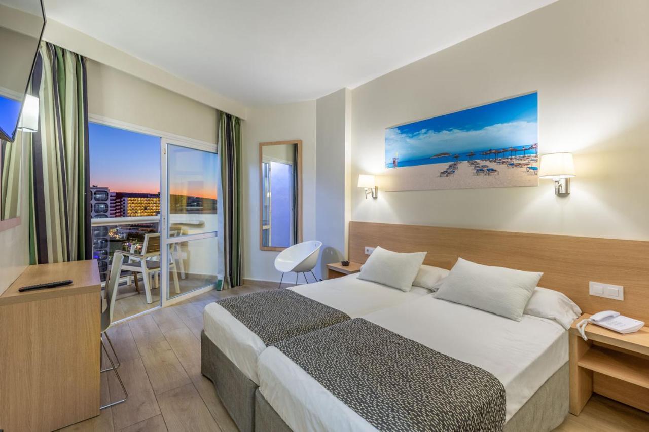 Twin Room Pool View