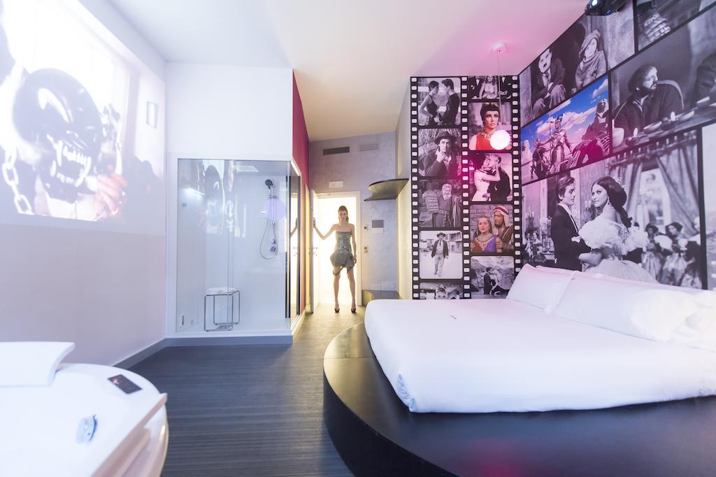 Deluxe Double Room with Spa Bath,257068173:JPEG