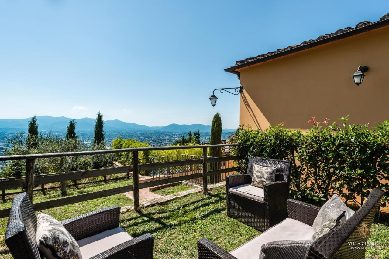 Appartamento Executive con 2 Camere da Letto, Vista, Giardino Privato e Patio