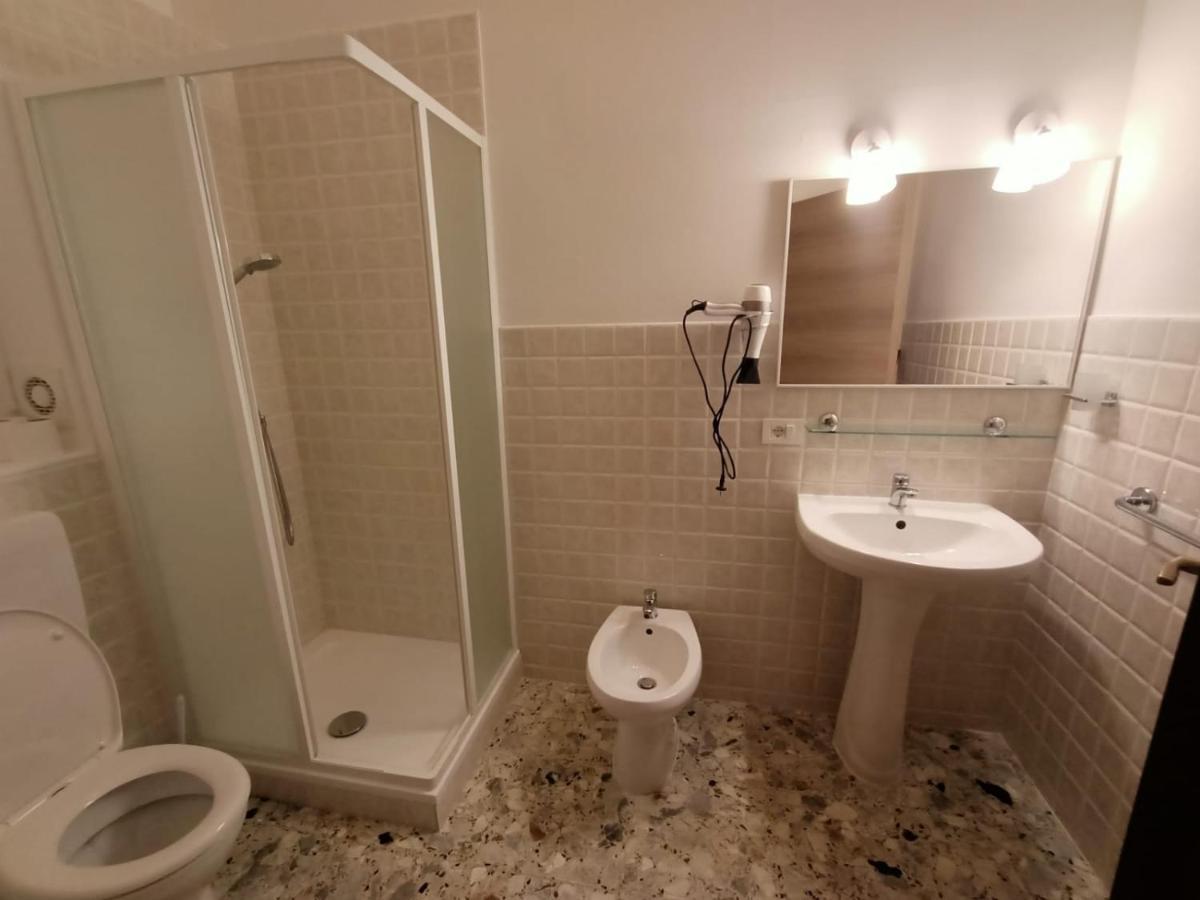 Camera Matrimoniale con Bagno Privato