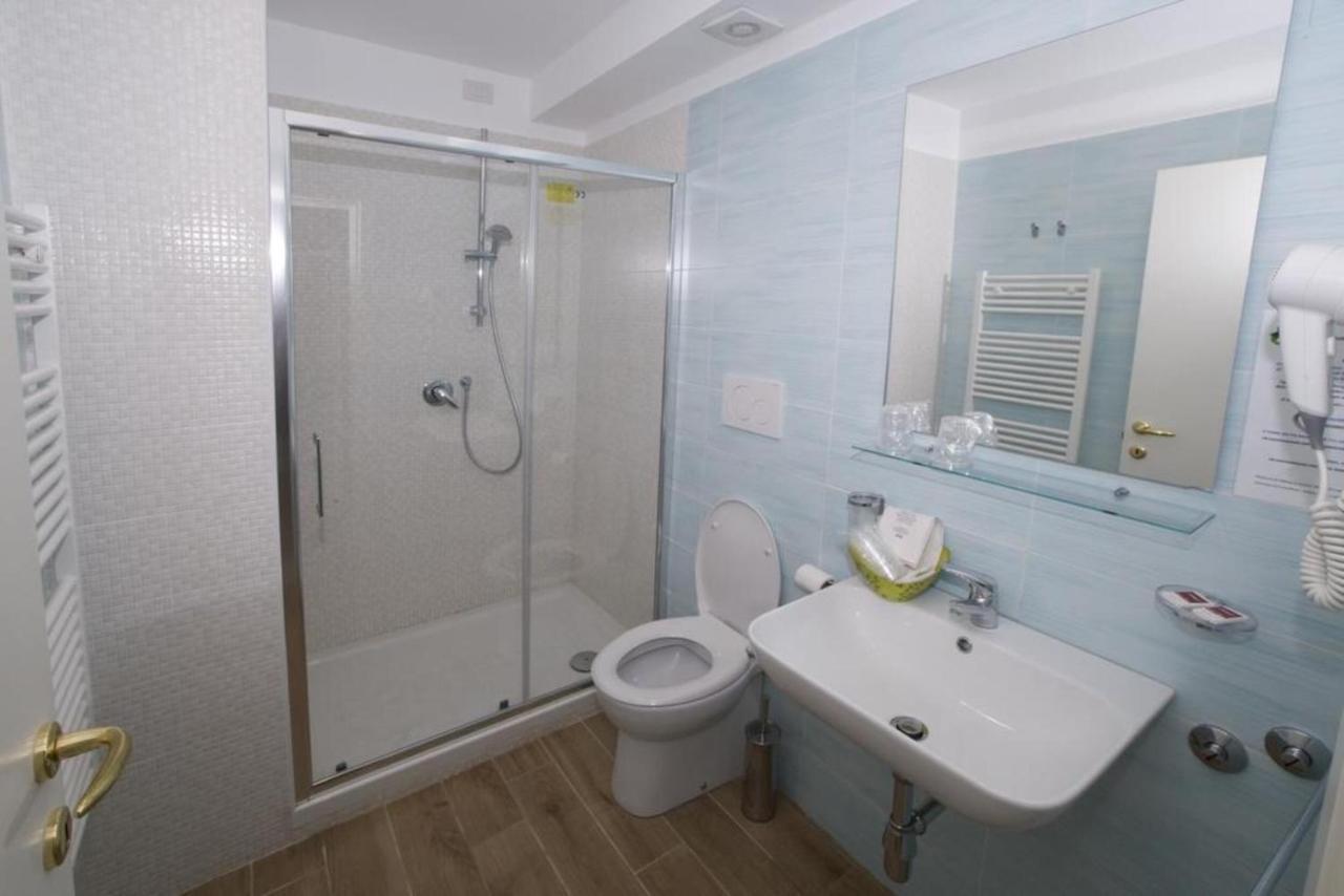 Camera Classic Matrimoniale/Doppia con Letti Singoli