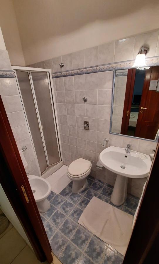 Camera Singola con Bagno Privato