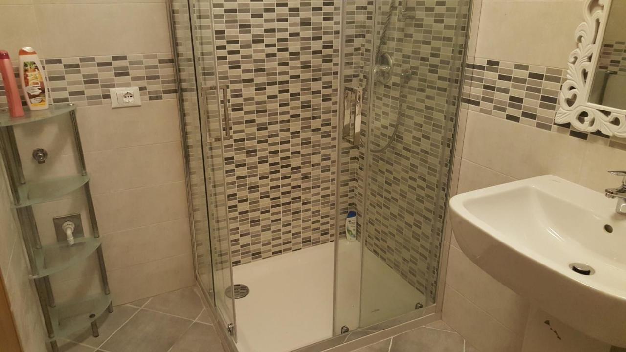 Camera Matrimoniale con Bagno Privato
