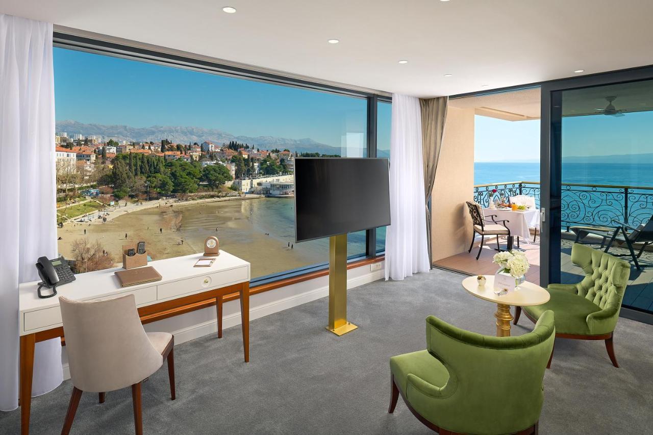 Luxury Suite Sea Front Outdoor Jacuzzi