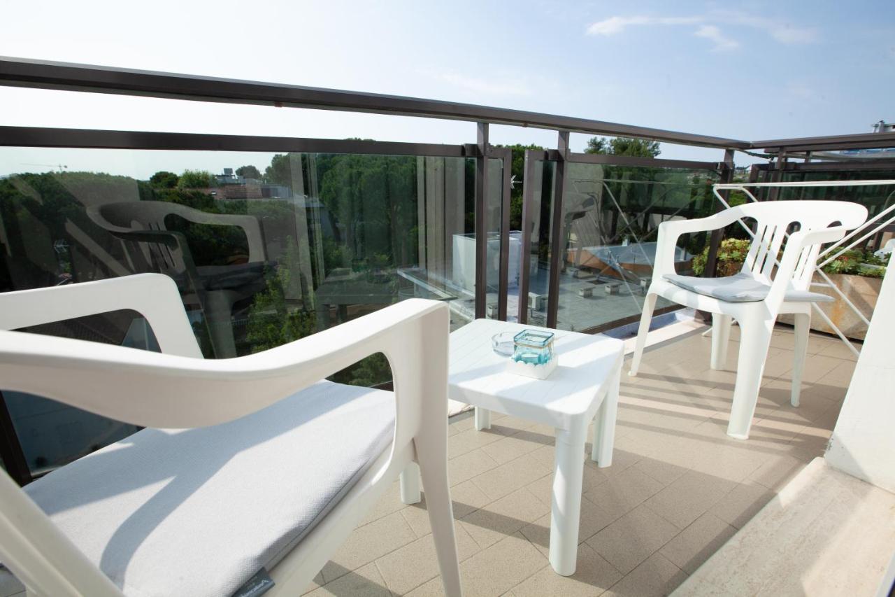 Deluxe Double or Twin Room Sea View