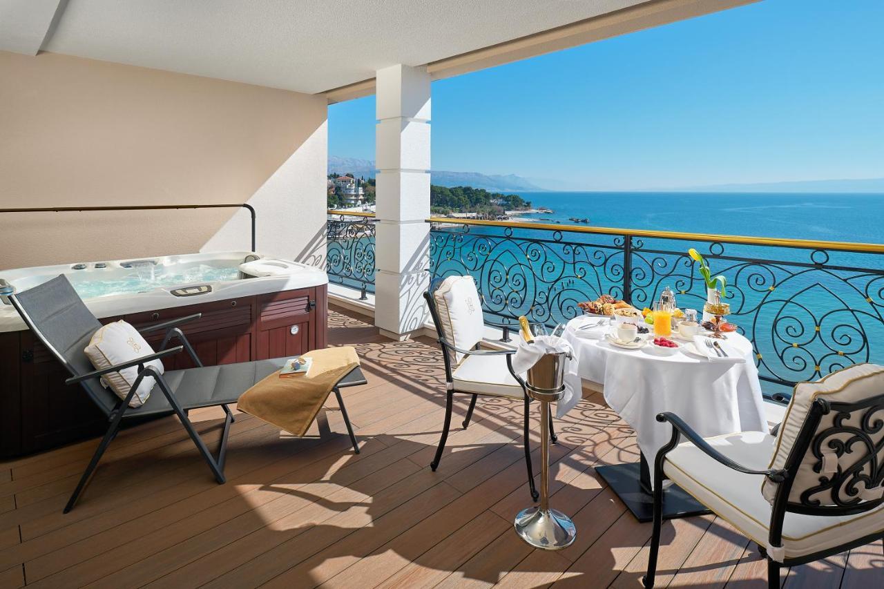 Luxury Suite Sea Front Outdoor Jacuzzi