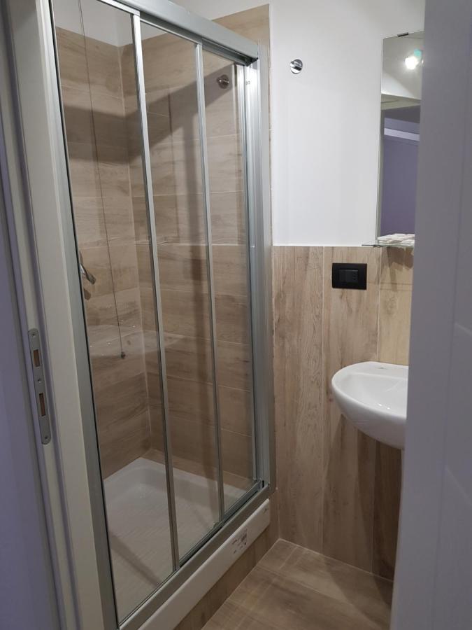 Camera Familiare con Bagno Privato