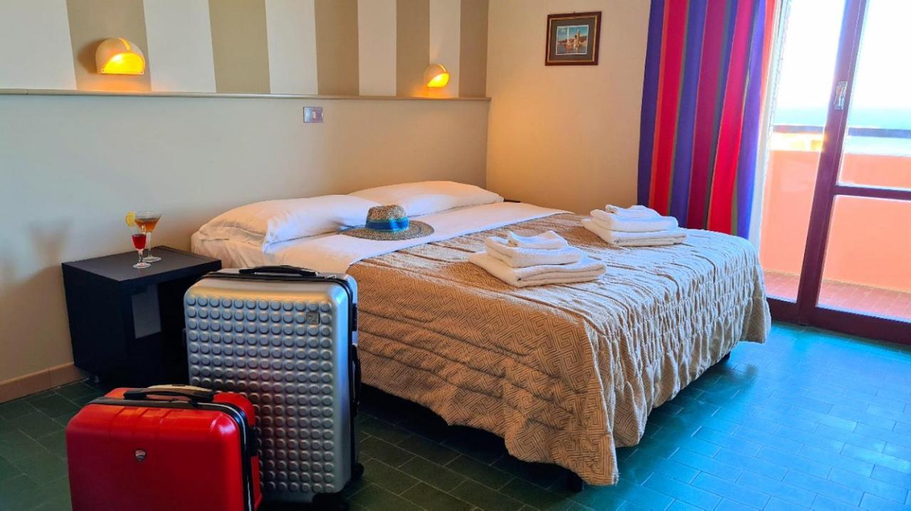 Camera Matrimoniale/Doppia con Letti Singoli
