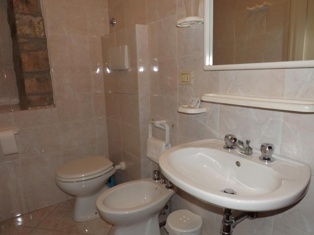 Camera Matrimoniale con Bagno Privato