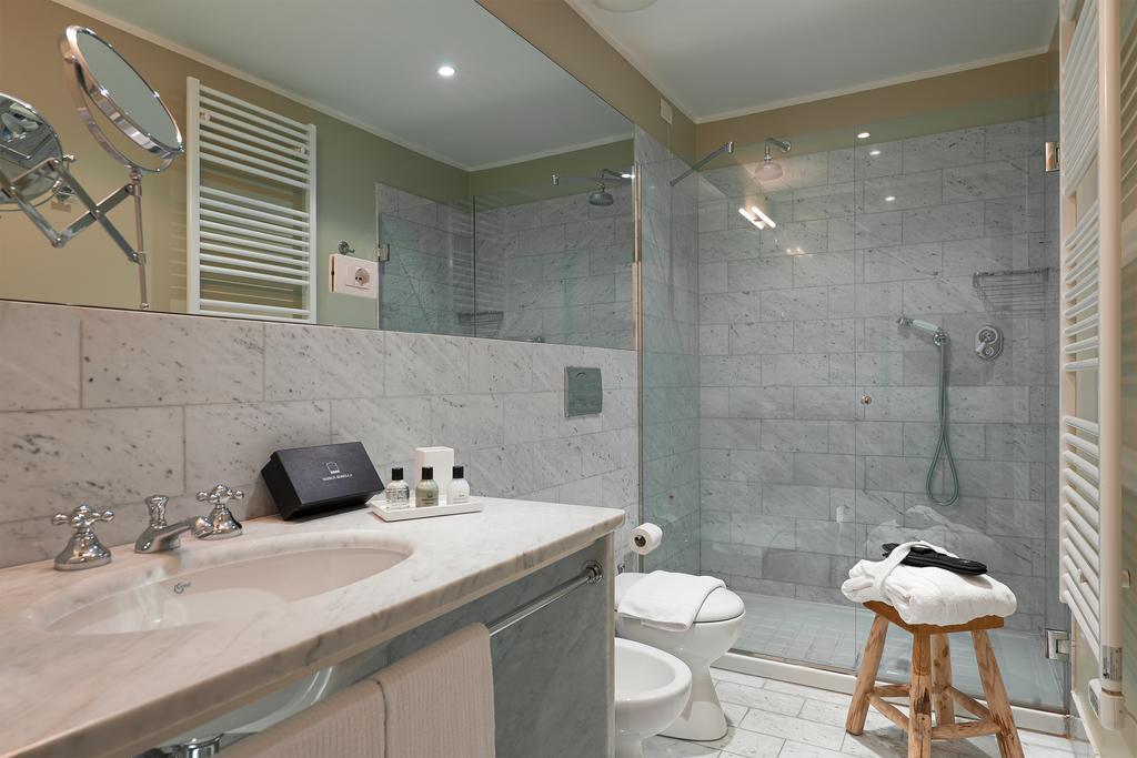 Superior Double or Twin Room Courtyard view