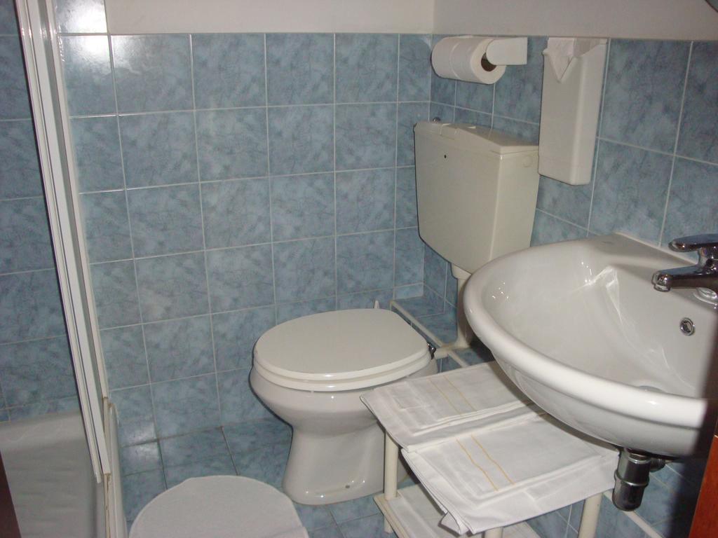 Camera Doppia con Letti Singoli