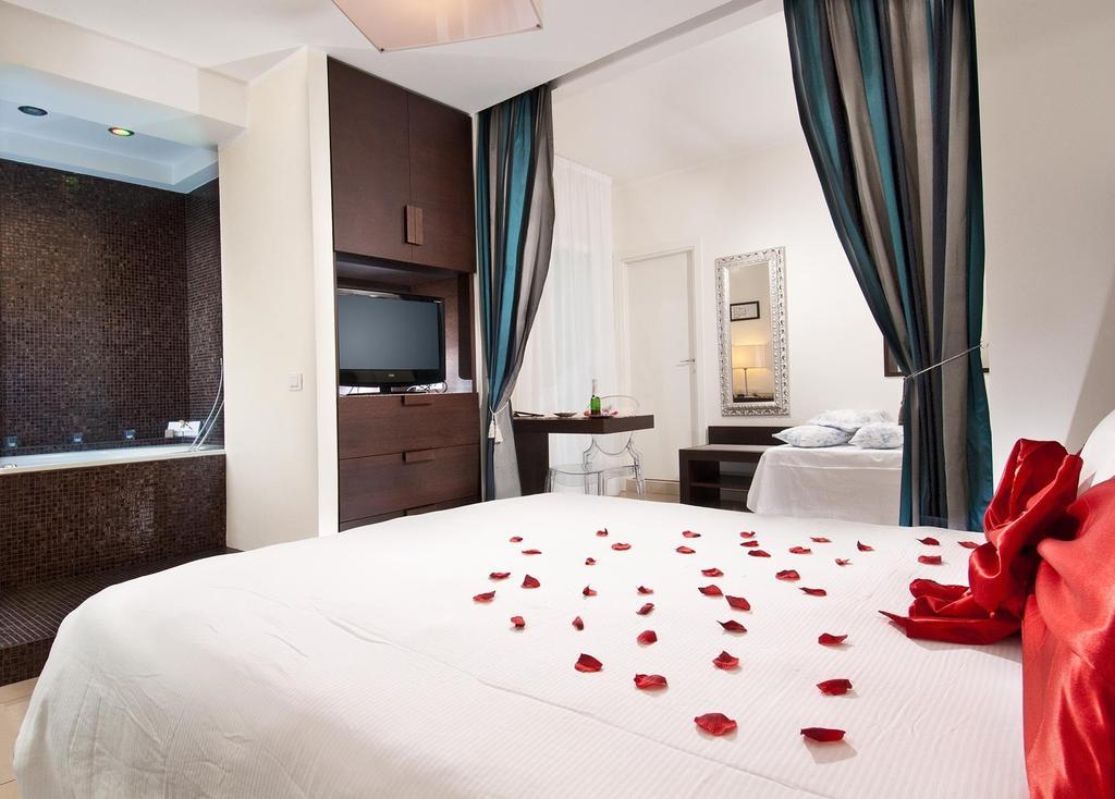 Junior Suite Spa Bath Balcony