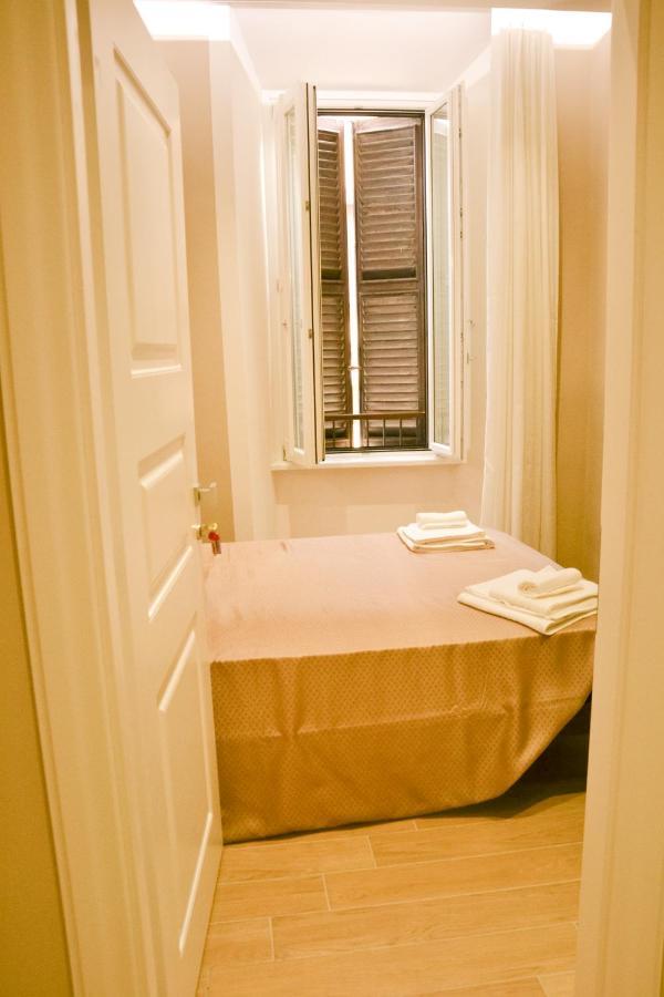 Camera Matrimoniale con Bagno Privato Esterno