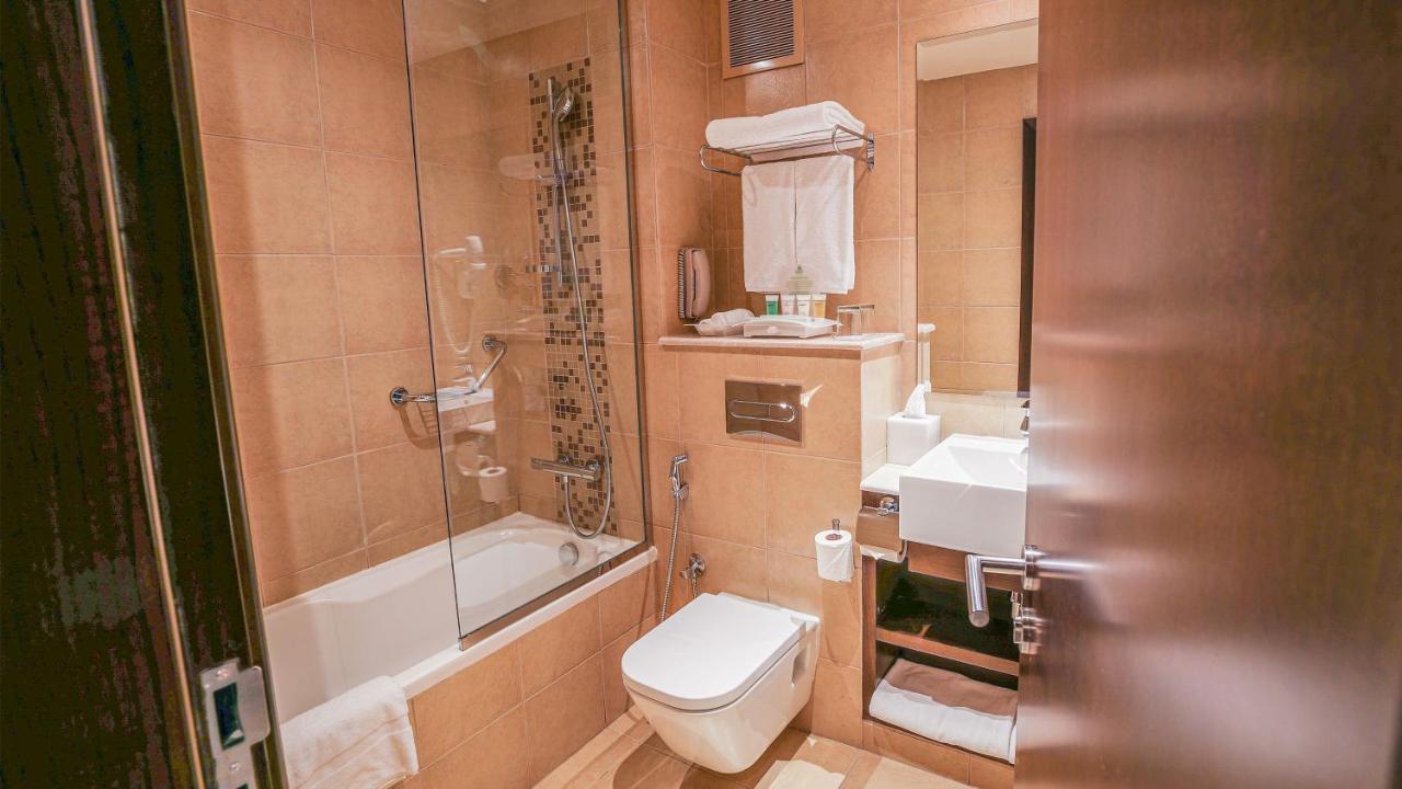 One Bedroom Apartment Kitchenette