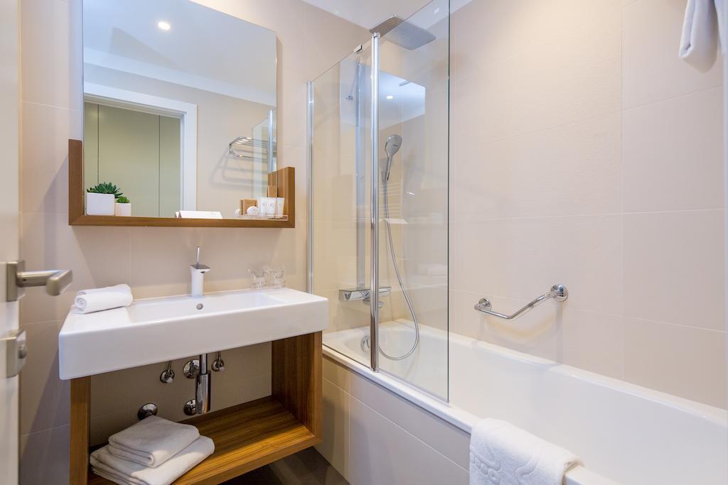 Deluxe Double or Twin Room Spa Access