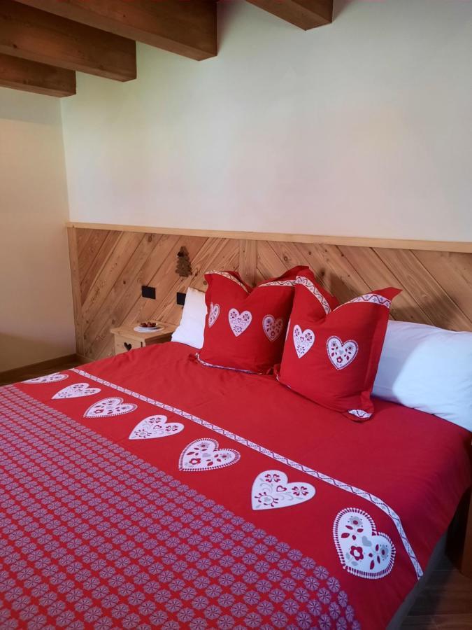 Camera Matrimoniale/Doppia con Letti Singoli con Bagno Privato