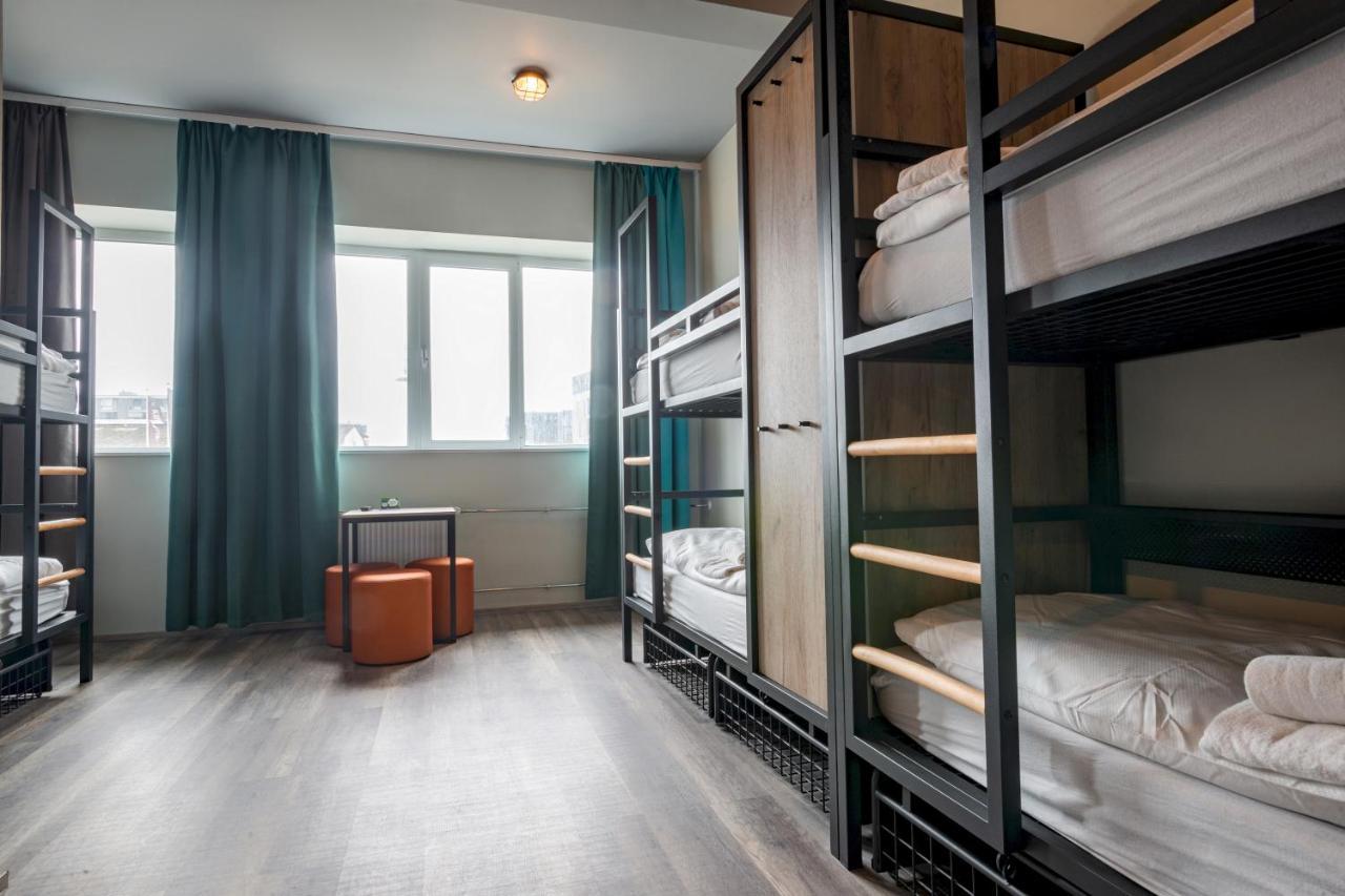 Bed 6-Bed Dormitory Room