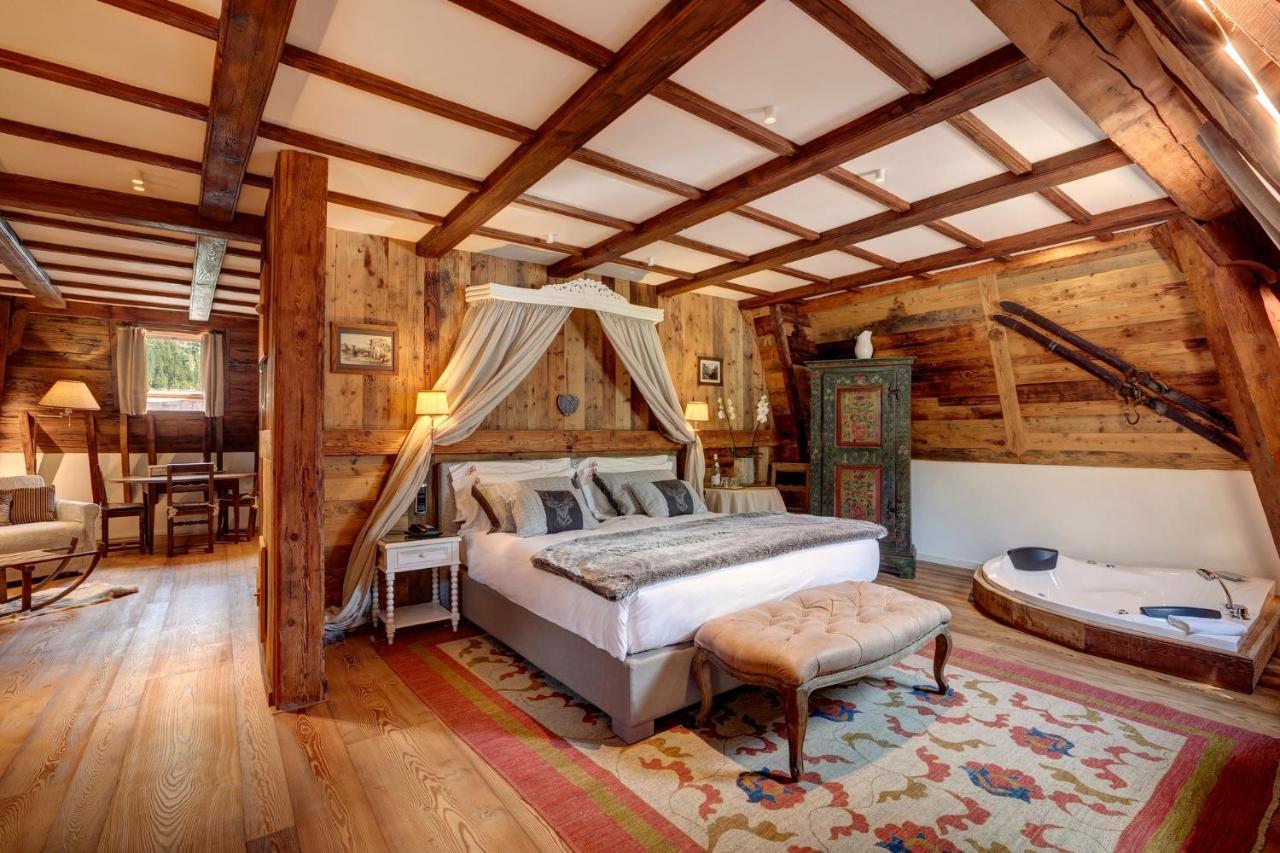 Suite de l'Ancienne Tour