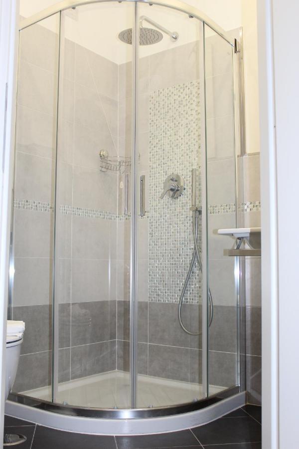 Double Room with Private Bathroom,1131619395:JPEG