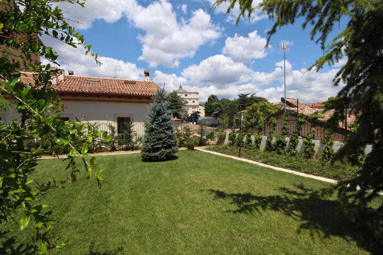 Camera Queen con Vista Giardino