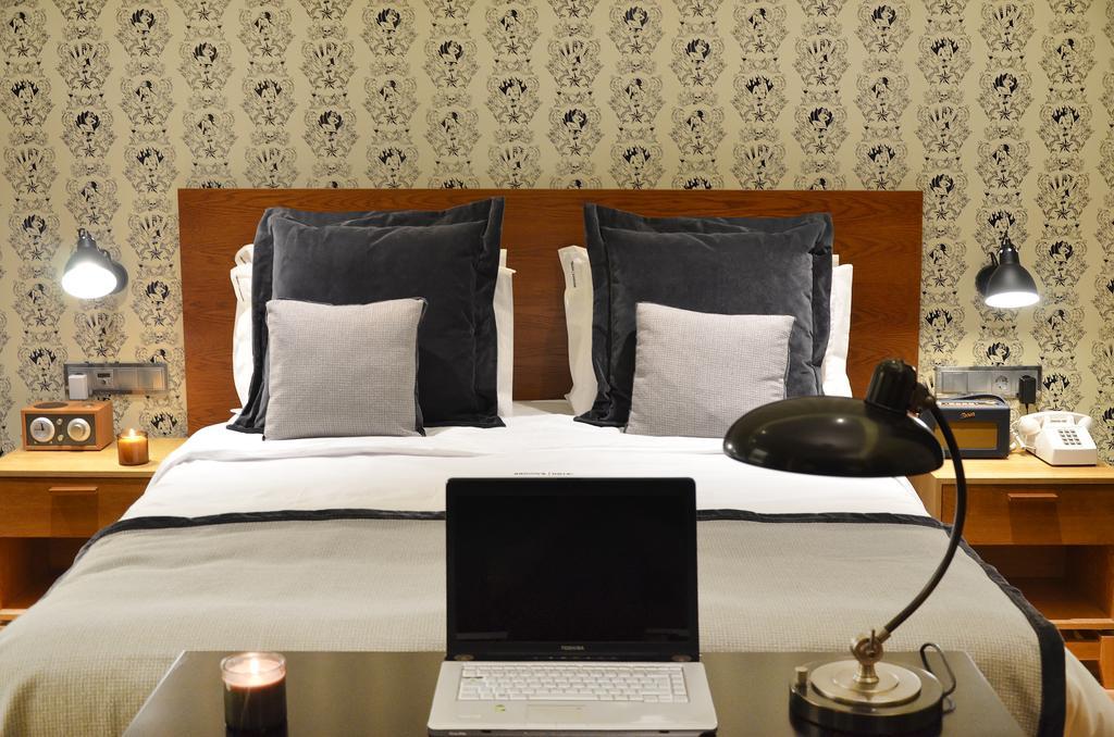 Small Double Room street view