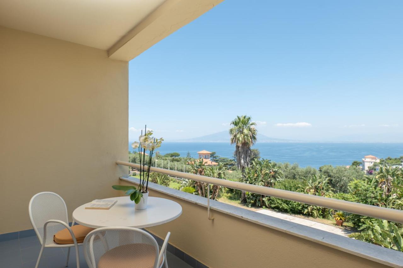 Camera Familiare con Vista Mare