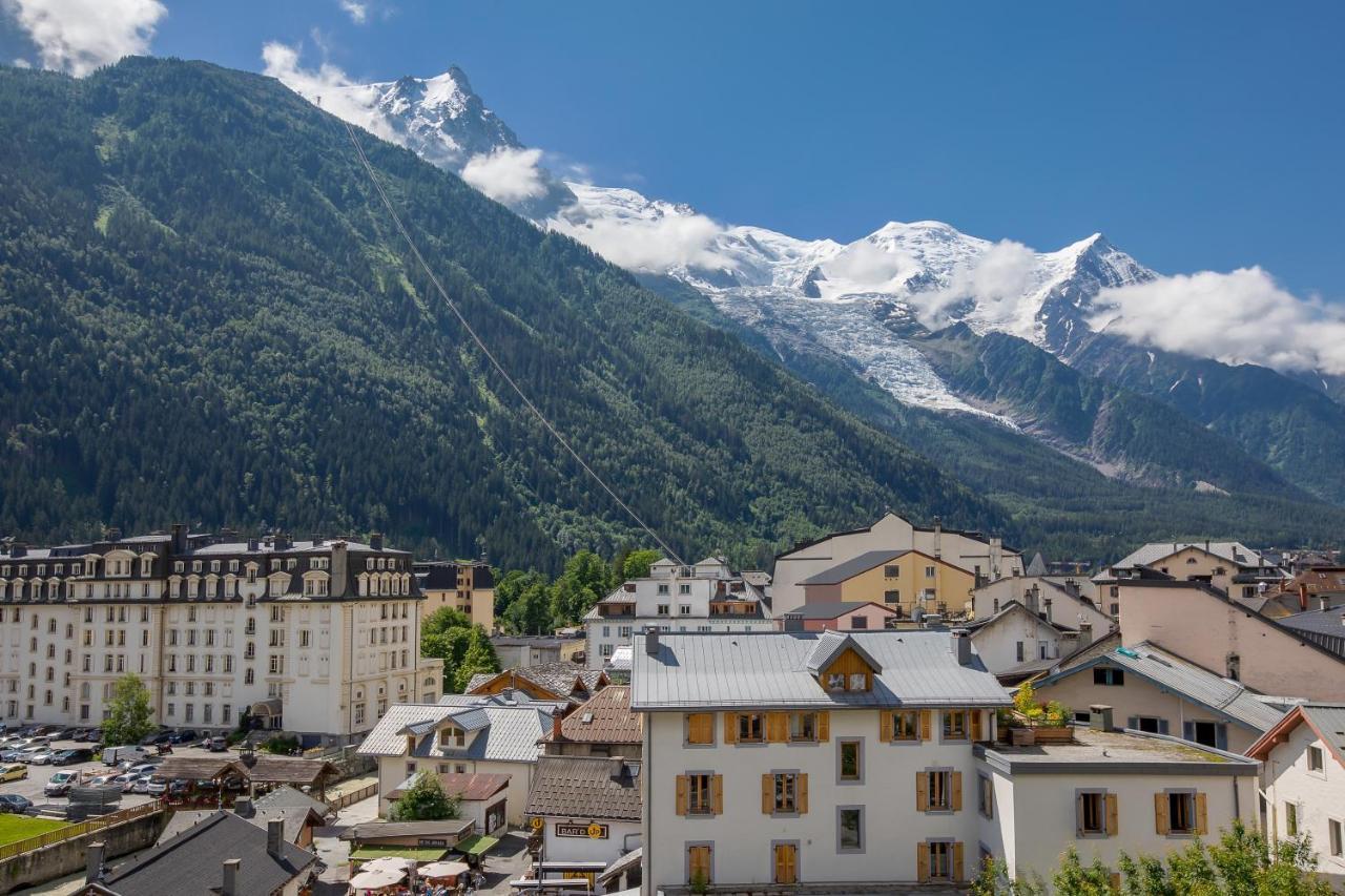 Suite Balcony – Mont-Blanc Massif View