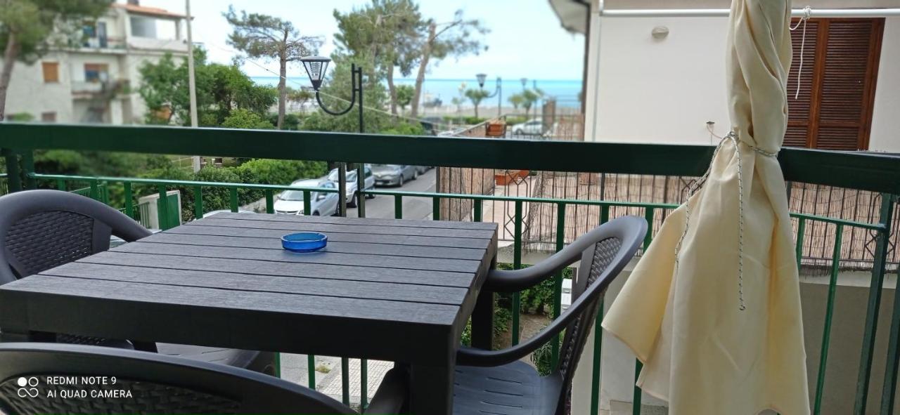 Camera Tripla con Vista Mare