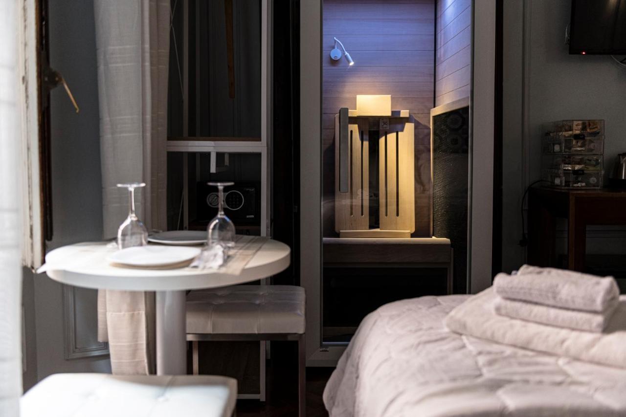 Senior Suite Spa Bath Sauna