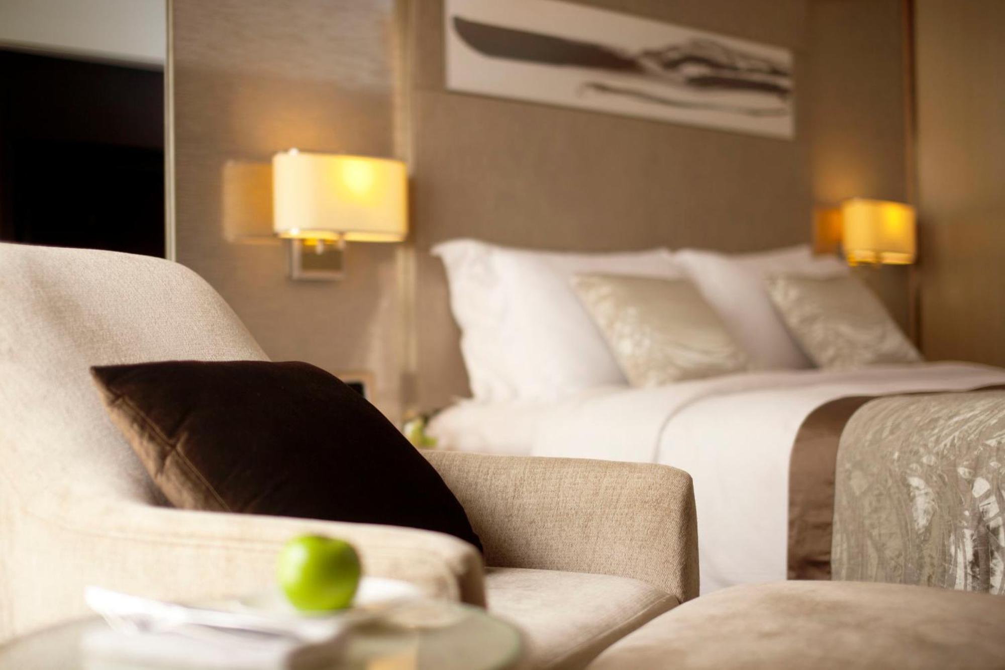 Crown Premier Queen or Twin Room