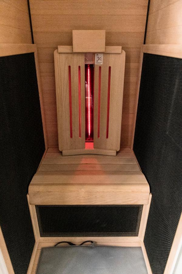Senior Suite Spa Bath Sauna