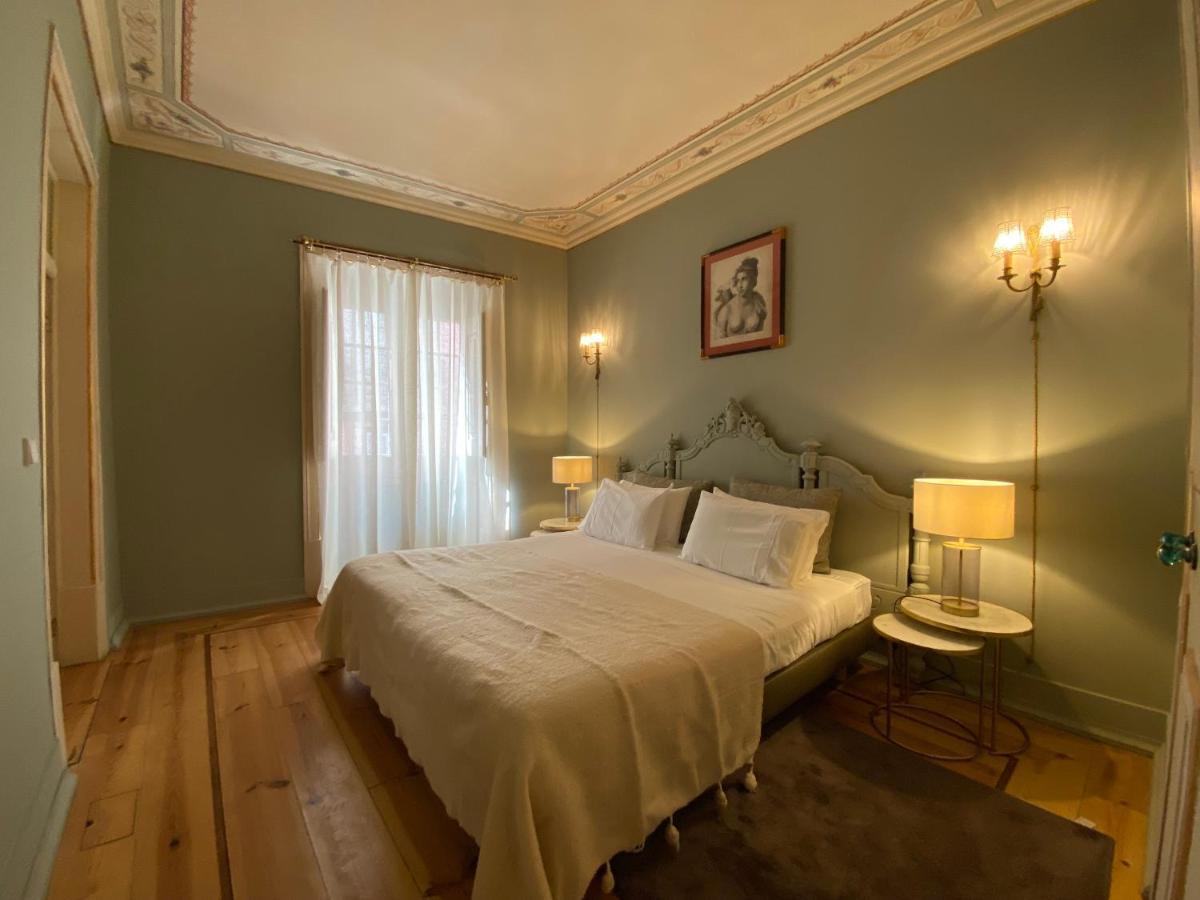 Superior One-Bedroom Apartment
